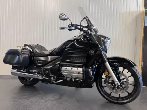 Honda GL 1800 F6C VALKYRIE GOLDWING (2014) — foto 1