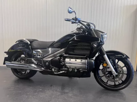 Honda GL 1800 F6C VALKYRIE GOLDWING (2014) — foto 1