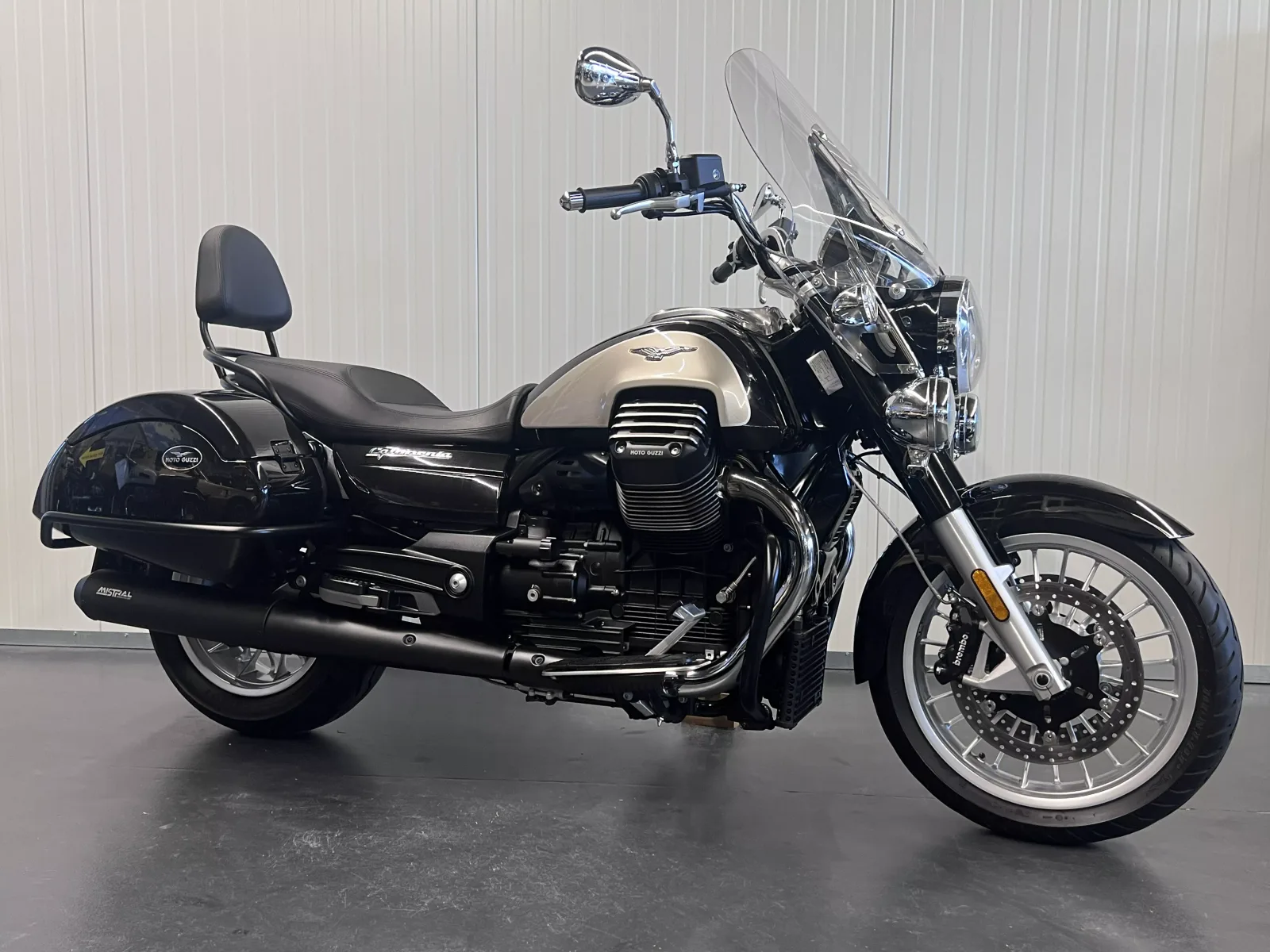 Moto Guzzi California 1400 TOURING (2018) — foto 1