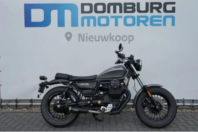Moto Guzzi V9 Bobber (2017)