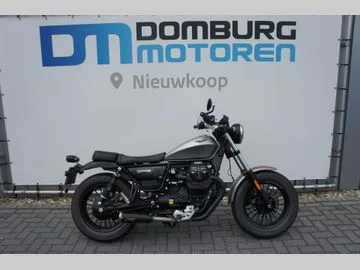 Moto Guzzi V9 Bobber (2017) — foto 1