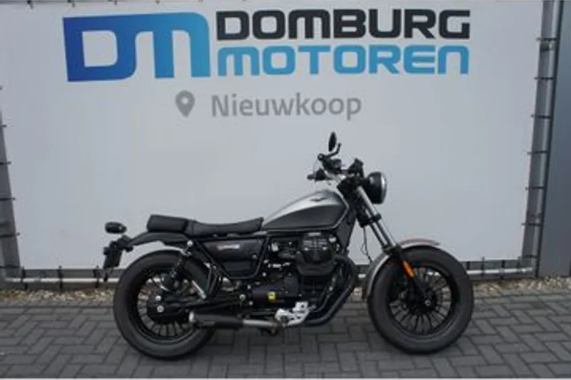 Moto Guzzi V9 Bobber (2017)