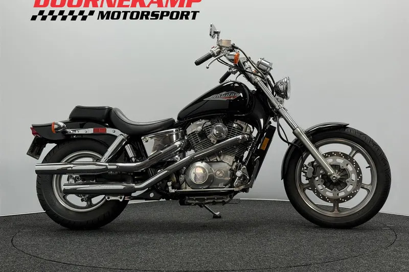 Honda VT VT 1100 C SHADOW (1995)