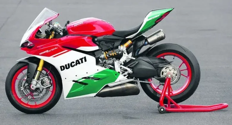 Ducati 1299 (2018) — foto 1