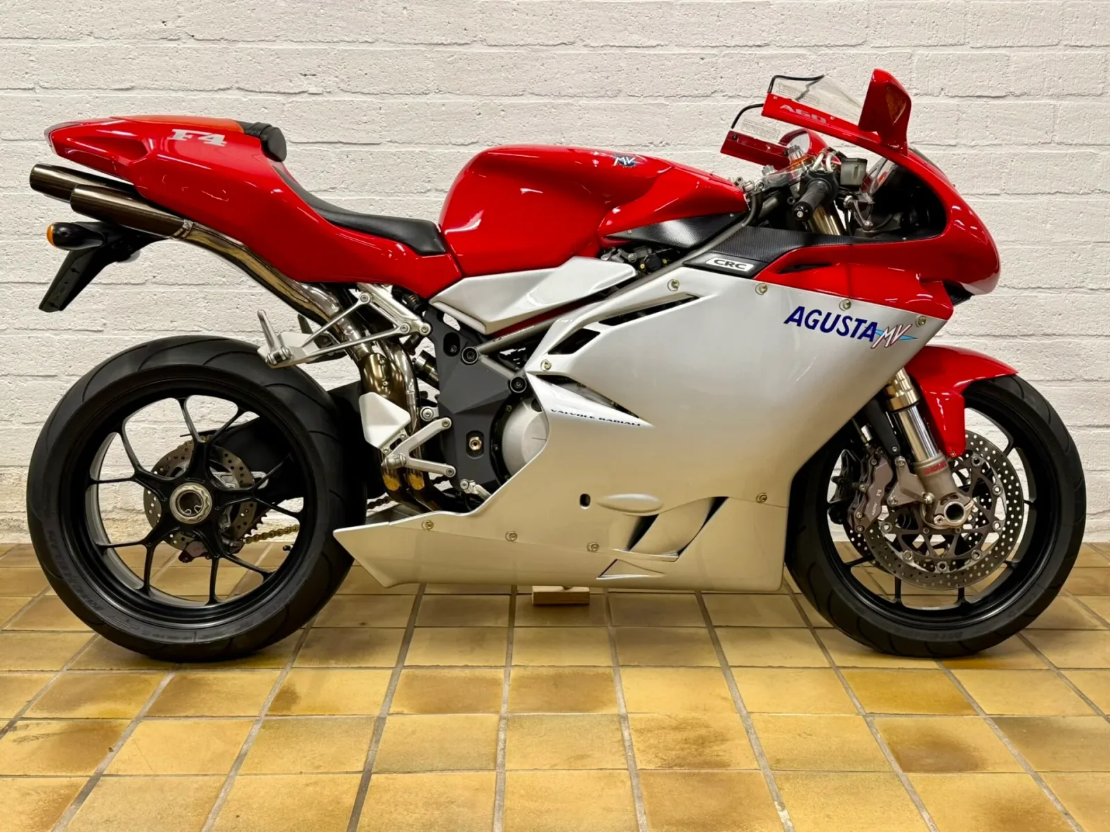 MV Agusta F4 (2002) — foto 1
