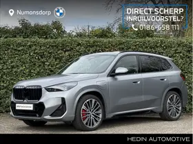 BMW X1 xDrive25e | Frozen Pure Grey | M-Sport Pro | 20'' | Panorama | Harman/Kardon | Driv. Ass. Prof. | Stuur + Stoelverw. | Elek. Trekhaak