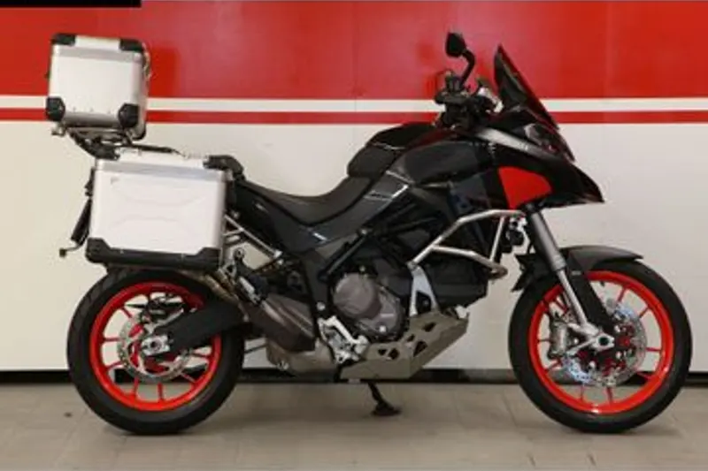 Ducati Multistrada V2 S (2024)