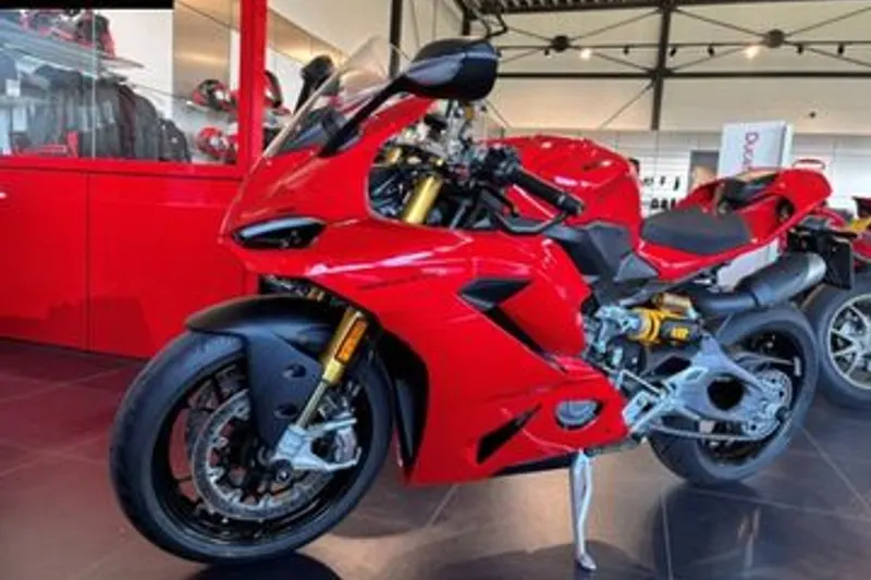 Ducati Panigale V2 (2025)