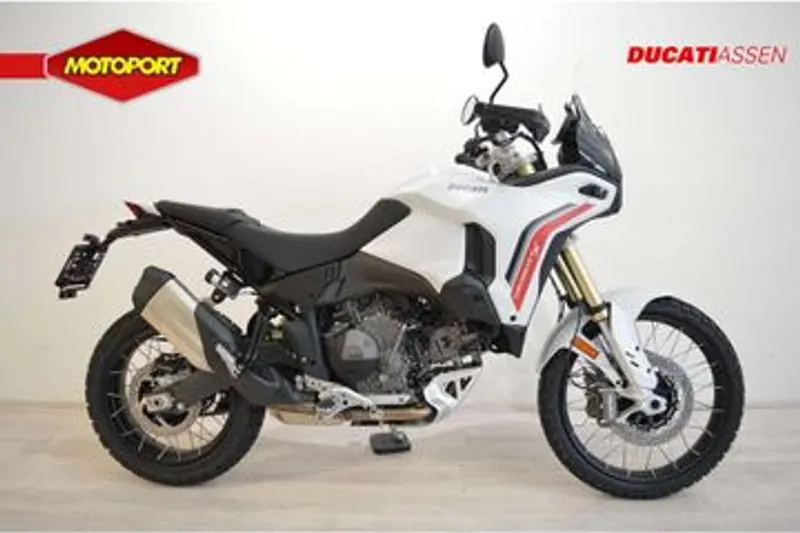 Ducati Desertx V2 (2026)