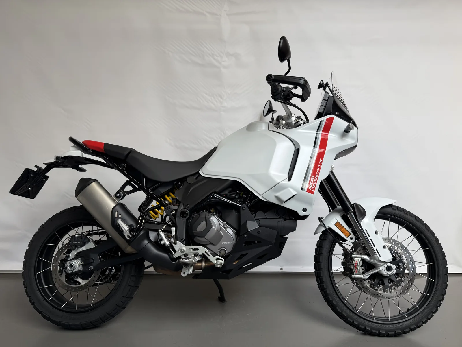 Ducati DESERT Liquid-cooled (2021) — foto 1