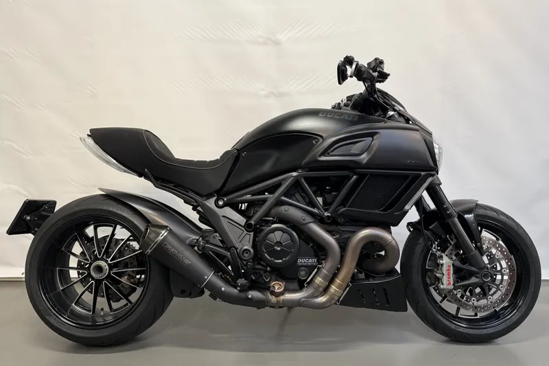 Ducati Diavel 1200 Testastretta (2021)