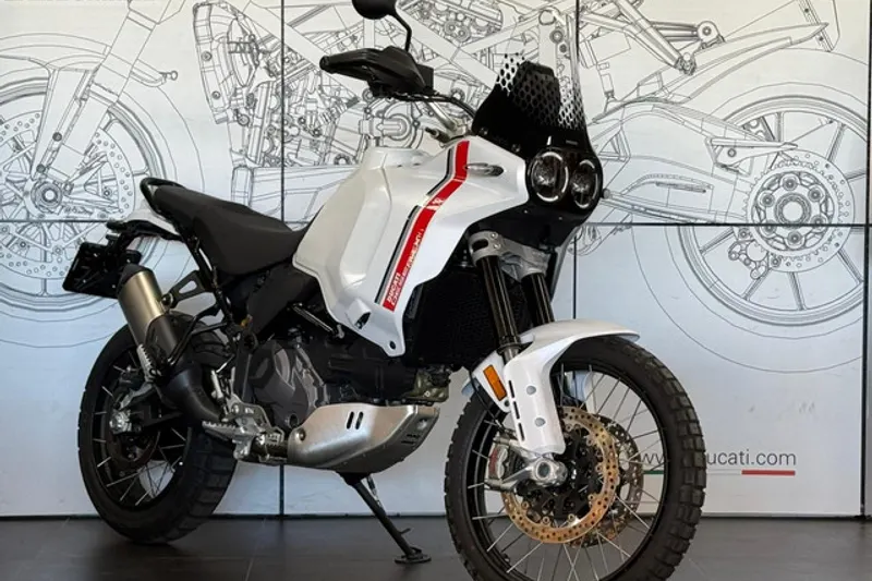 Ducati DESERTX (2022)
