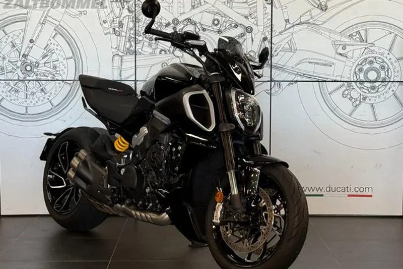 Ducati DIAVEL (2024)