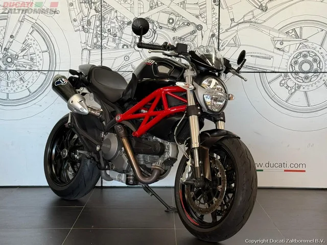 Ducati MONSTER (2011) — foto 1