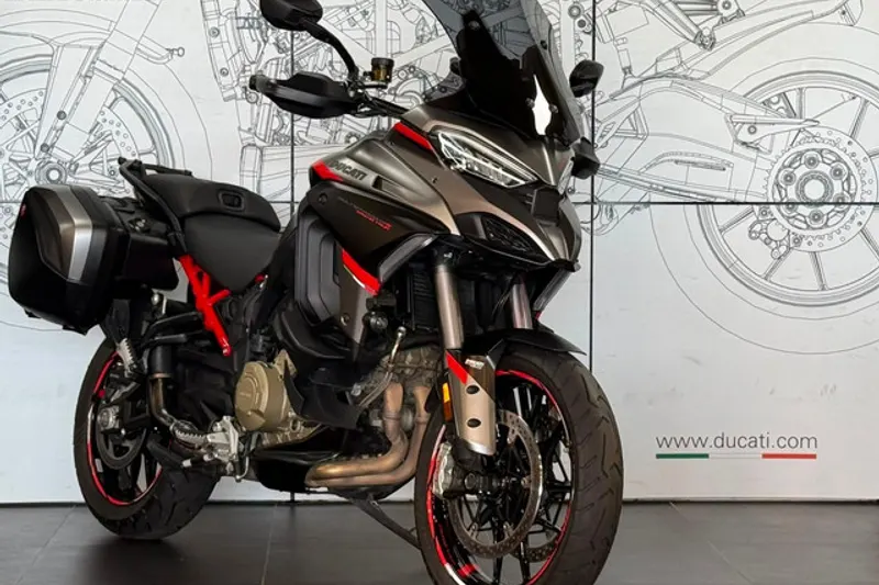 Ducati Multistrada V4S Grand (2024)