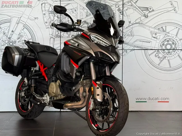 Ducati Multistrada V4S Grand (2024) — foto 1