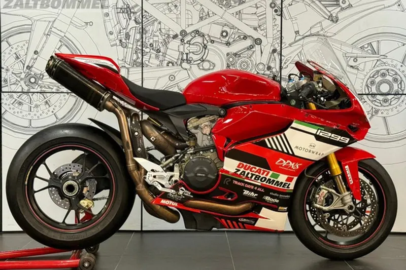 Ducati PANIGALE (2015)
