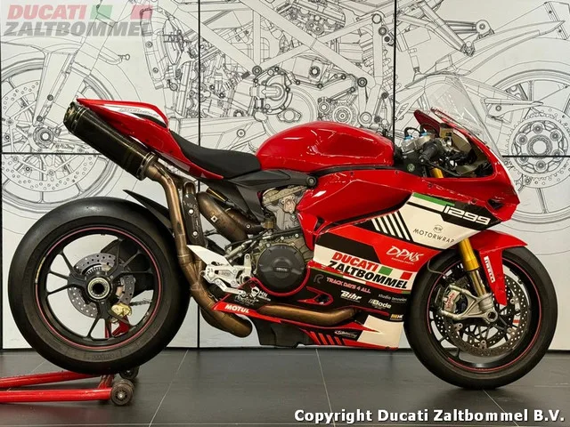 Ducati PANIGALE (2015) — foto 1