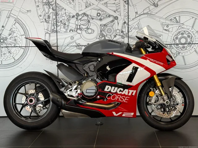 Ducati Panigale V2 (2023) — foto 1