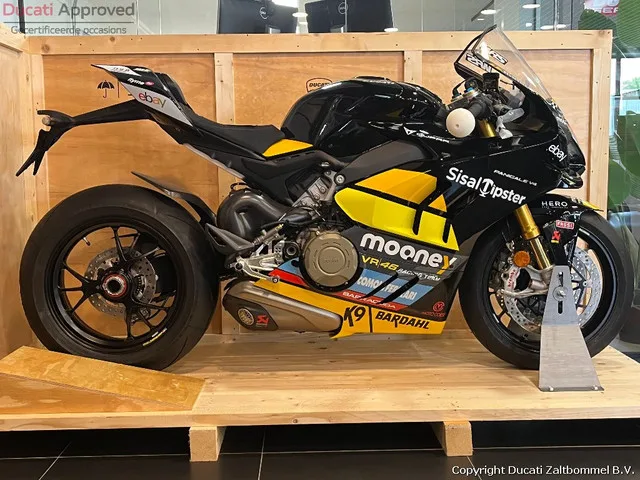 Ducati PANIGALE (2024) — foto 1