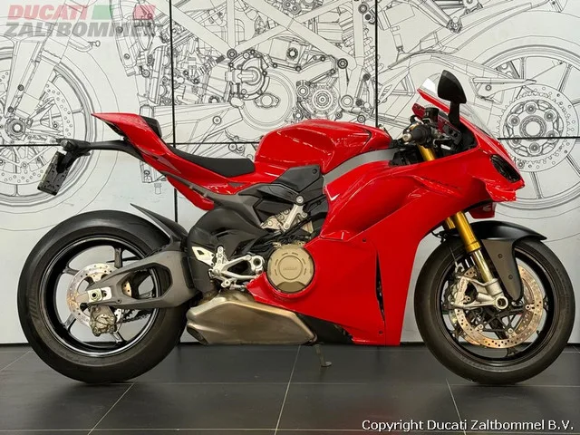 Ducati PANIGALE (2024) — foto 1