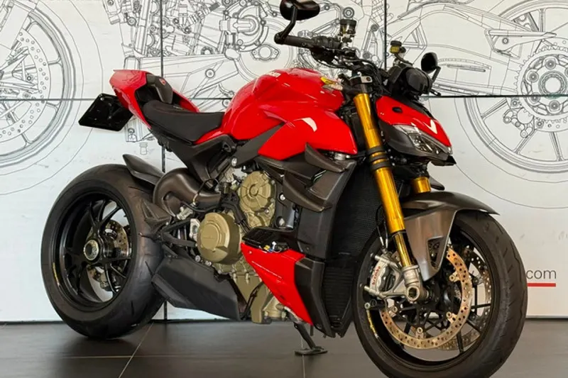 Ducati Streetfighter V4 (2022)