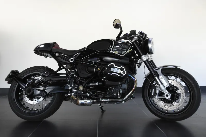 BMW R nineT (2023)