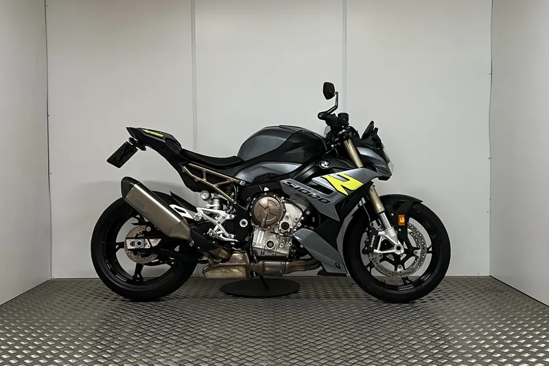 BMW S 1000 R (2023)