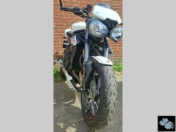 Triumph Street Triple RS (2019) — foto 1