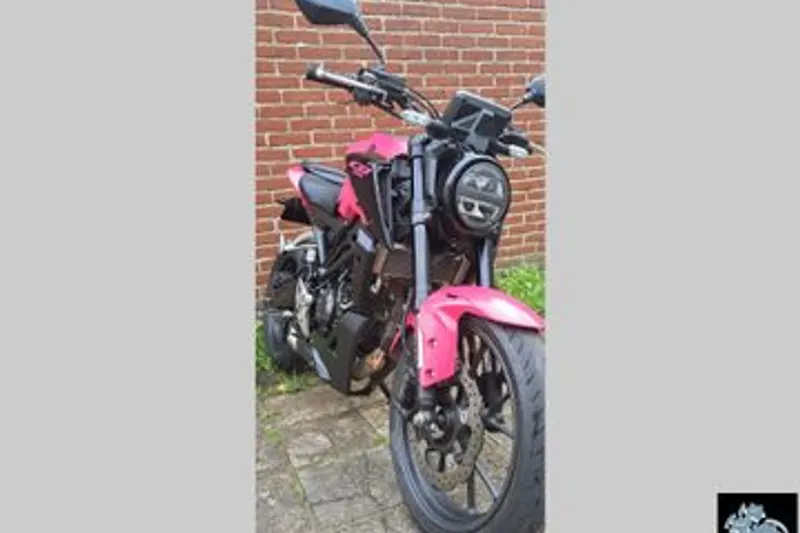 Honda CB125R (2025)