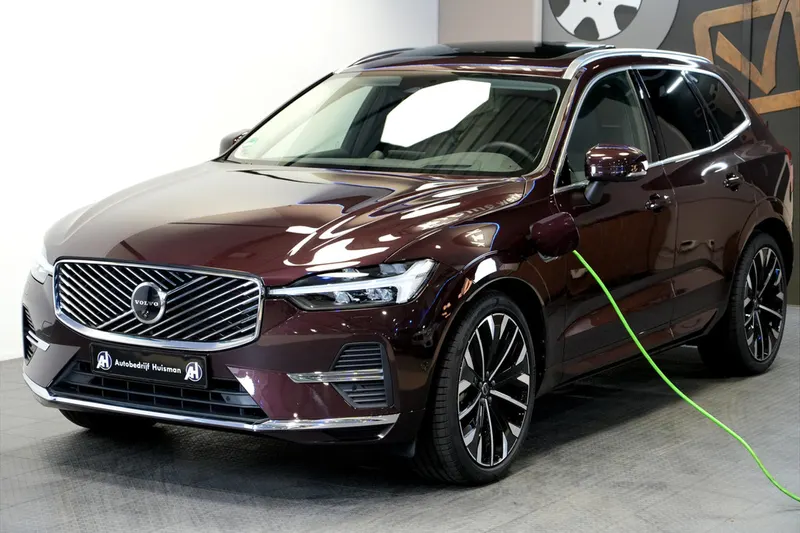 Volvo XC60 (2025)