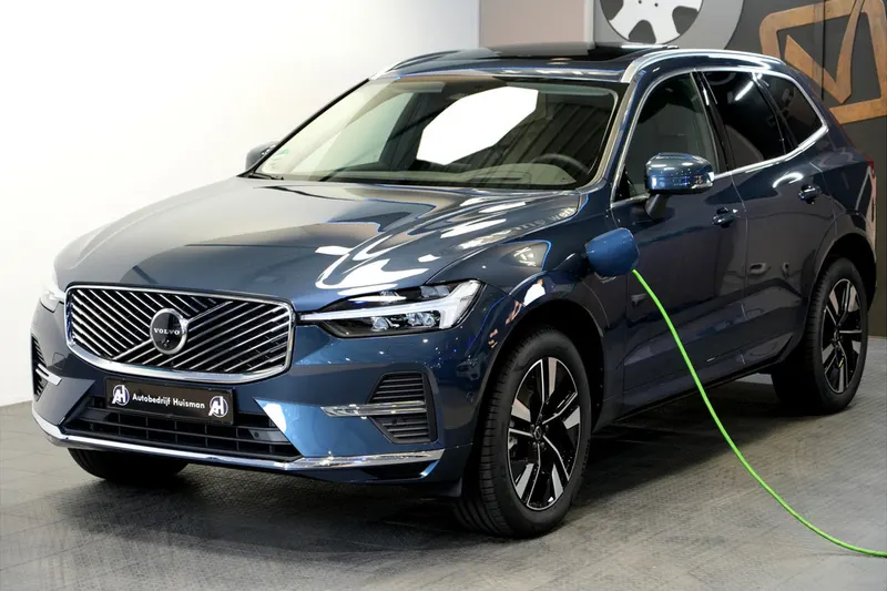 Volvo XC60 (2025)