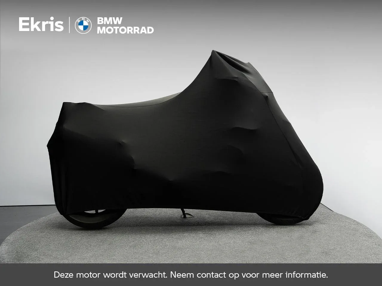 BMW M 1000 R (2026) — foto 1
