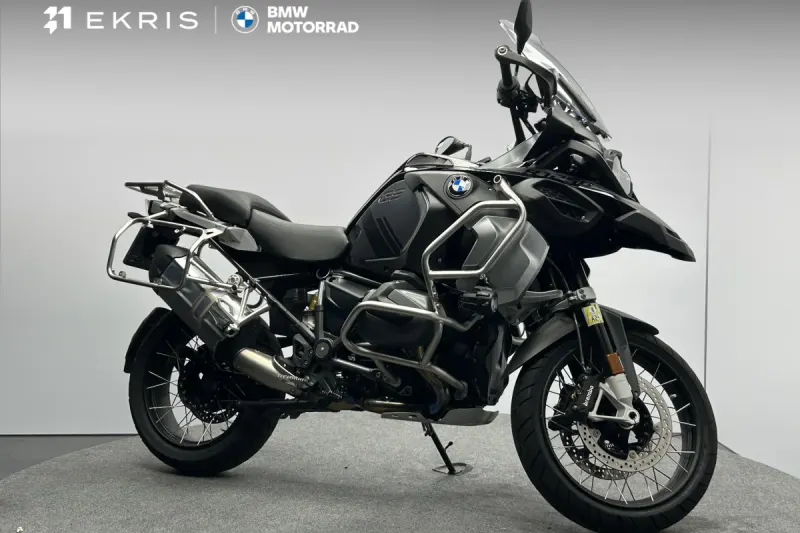 BMW R Triple Black (2023)