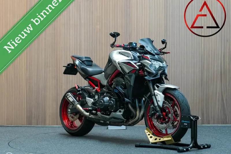 Kawasaki Z900 (2023)