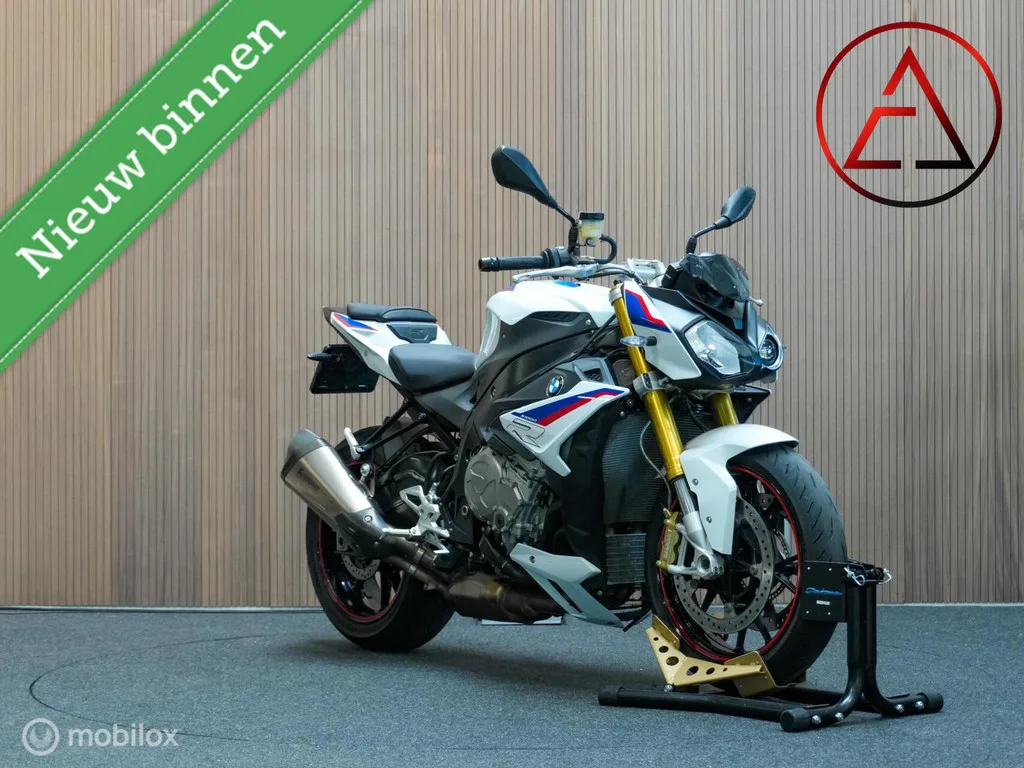 BMW S 1000 R (2018) — foto 1