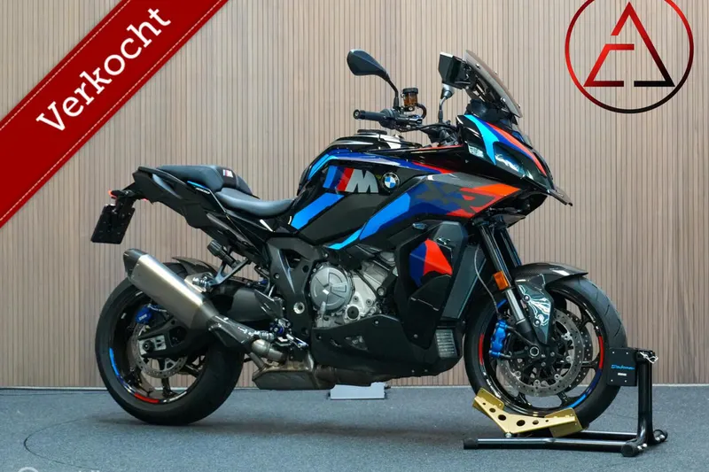 BMW M 1000 XR (2025)
