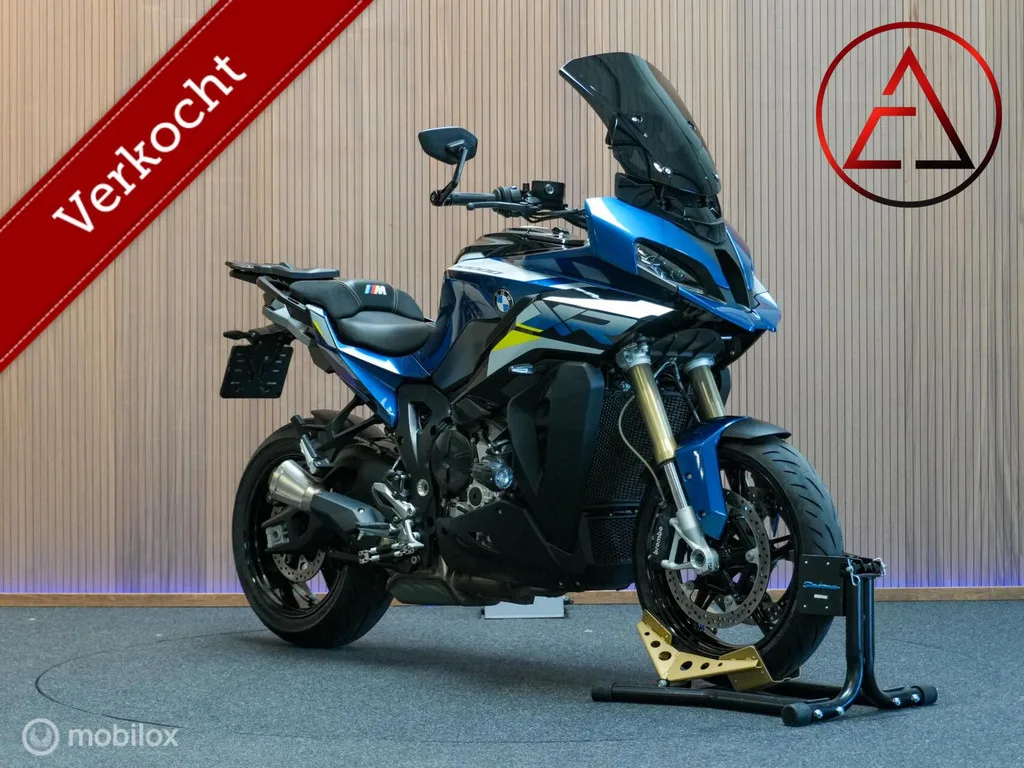 BMW S 1000 XR (2024) — foto 1
