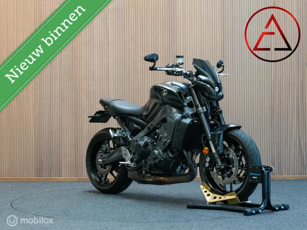 Yamaha MT-09 (2022) — foto 1