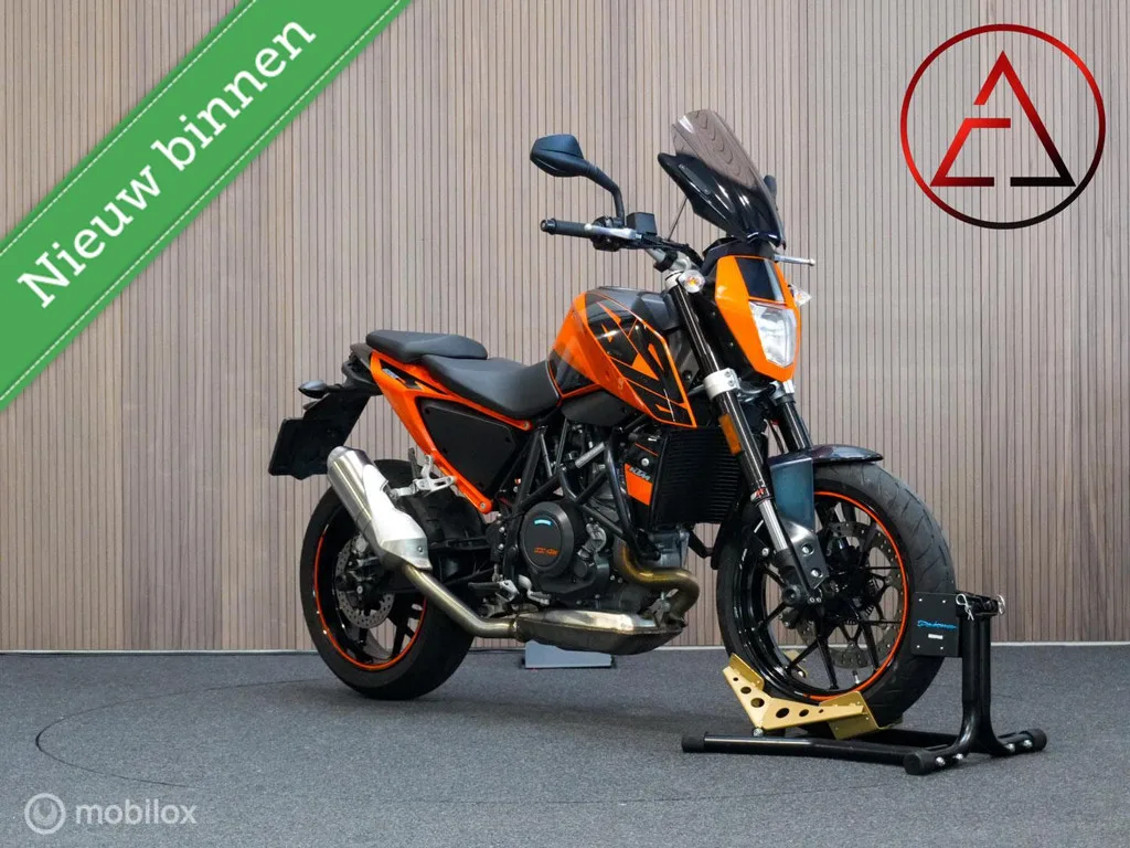 KTM 690 Duke (2017) — foto 1