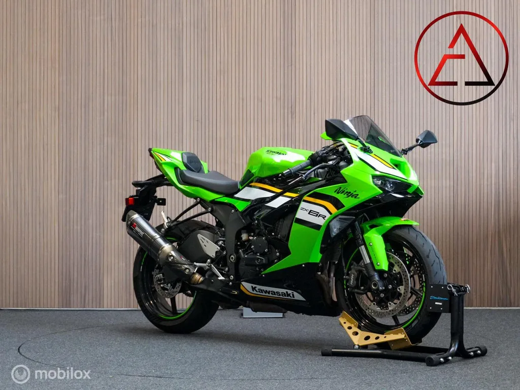Kawasaki Ninja ZX-6R Performance (2024) — foto 1