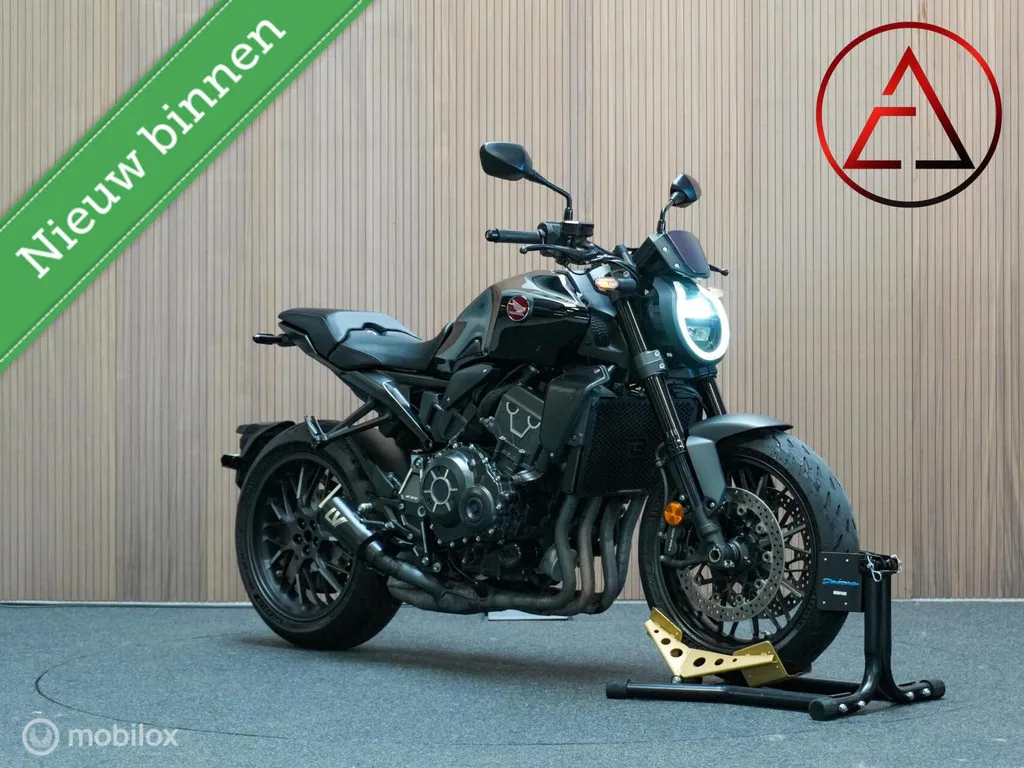 Honda CB 1000R Black Edition (2022) — foto 1