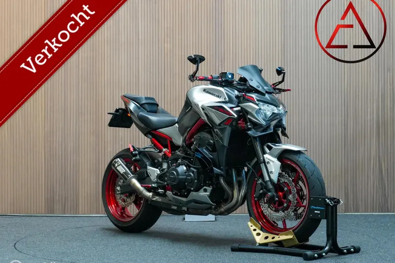 Kawasaki Z900 (2023)