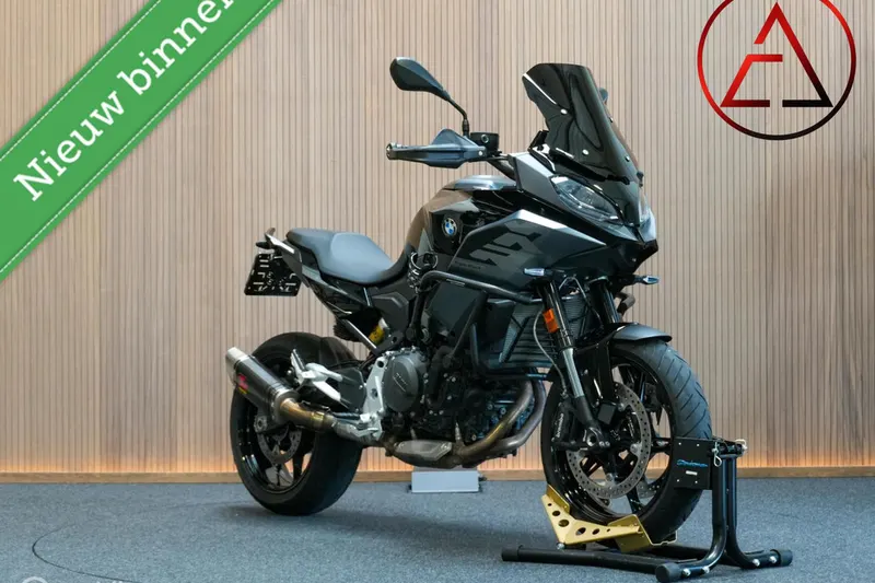 BMW F 900 XR (2025)