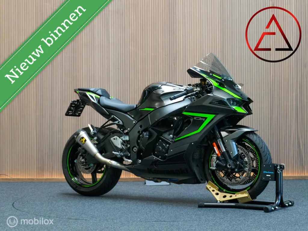 Kawasaki Ninja ZX-10R (2022) — foto 1