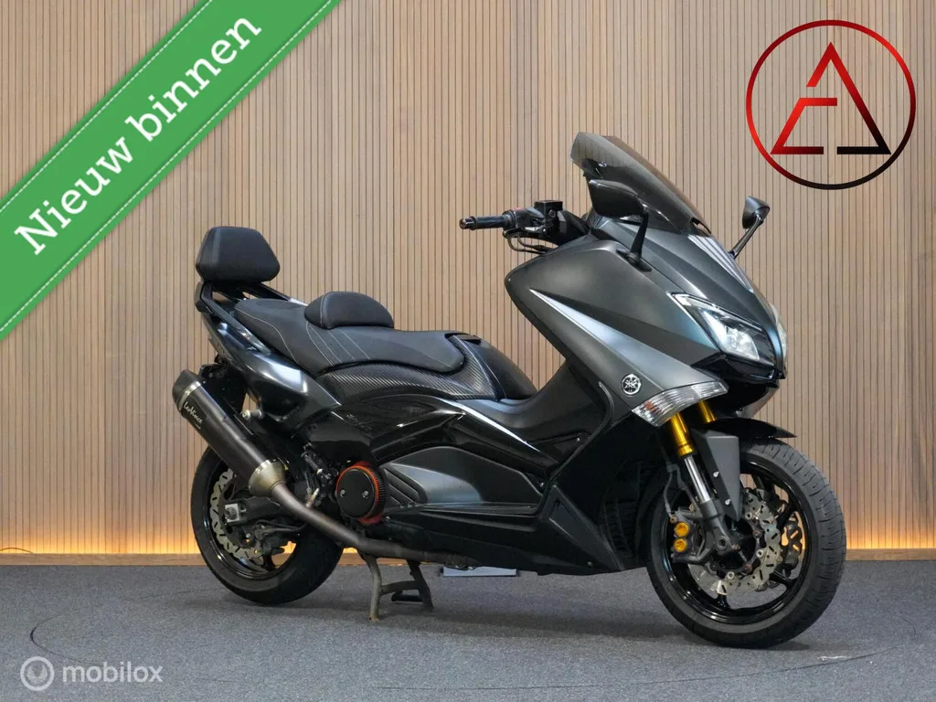 Yamaha 530 TMAX Iron Max (2016) — foto 1