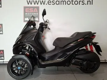 PIAGGIO MP3 300 HPE (2022) — foto 1