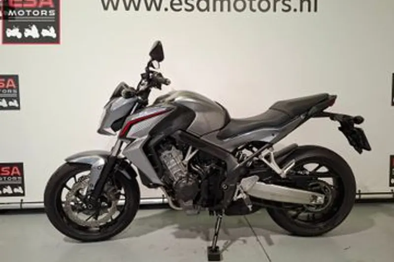 Honda CB650F (2015)