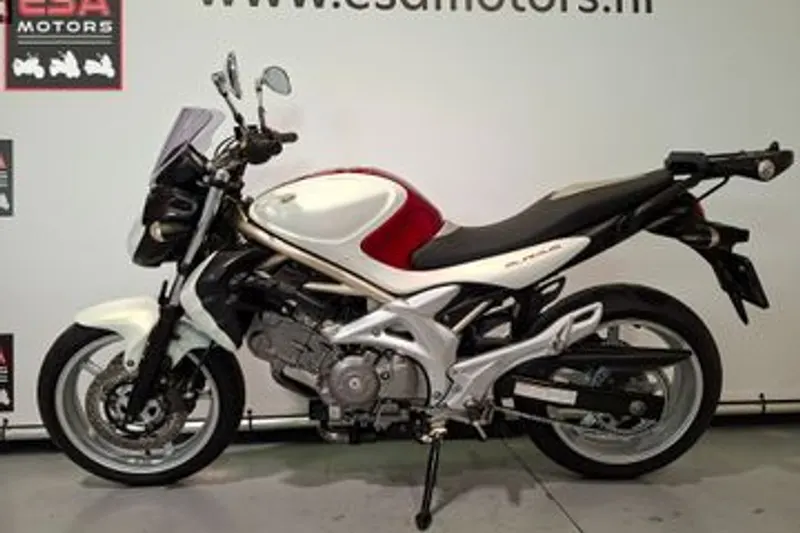 Suzuki SFV 650 Gladius (2009)