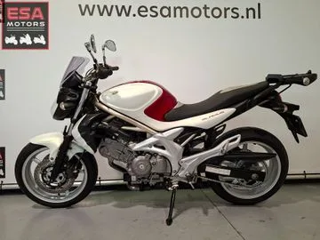 Suzuki SFV 650 Gladius (2009) — foto 1